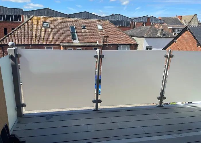 Spacious Penthouse With Great Views Of The Cathedral