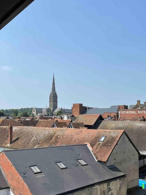 Spacious Penthouse With Great Views Of The Cathedral Salisbury