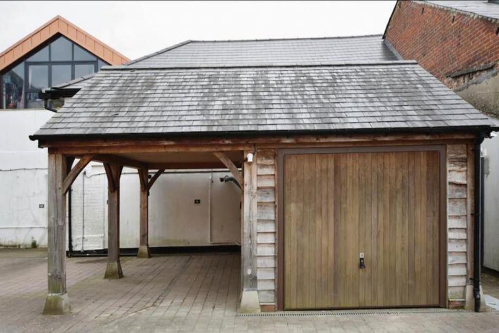Apartment Spacious Penthouse With Great Views Of The Cathedral Salisbury